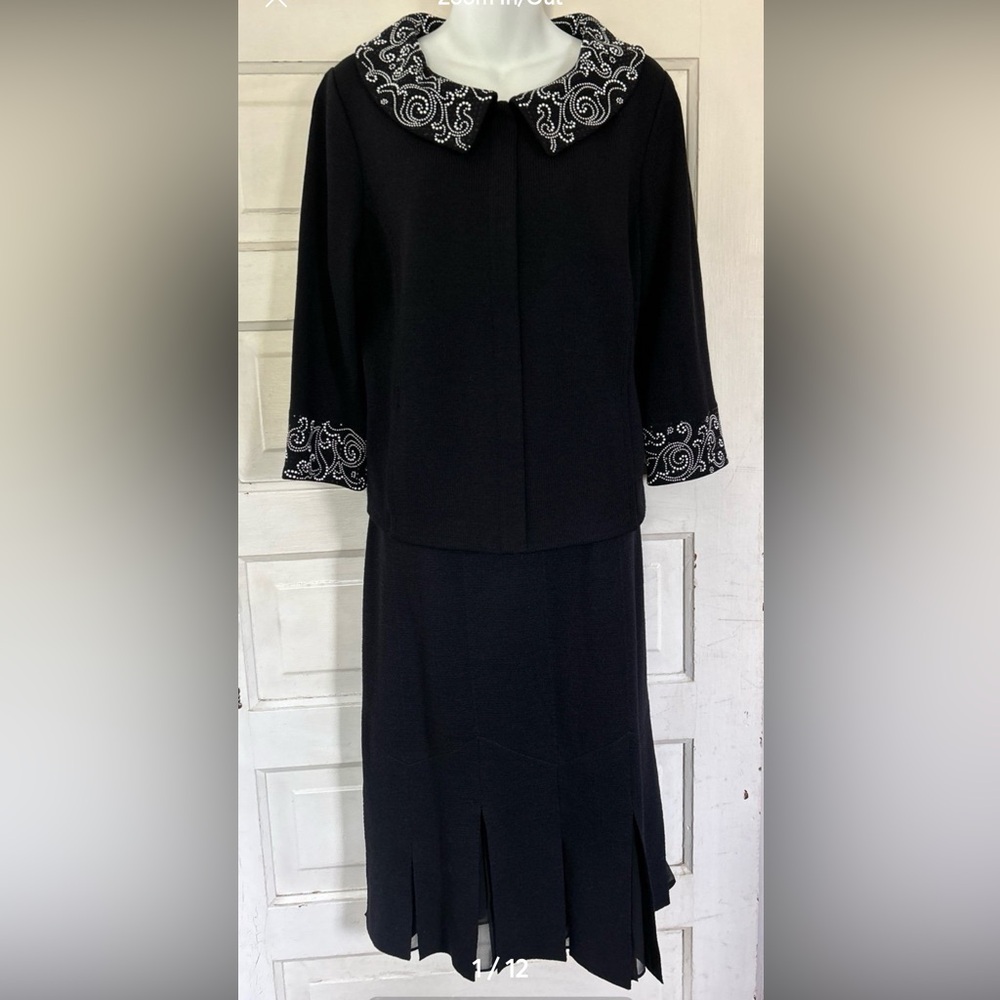St John Evening 2-Piece Black Embelished Dressy Suit Size 12/14